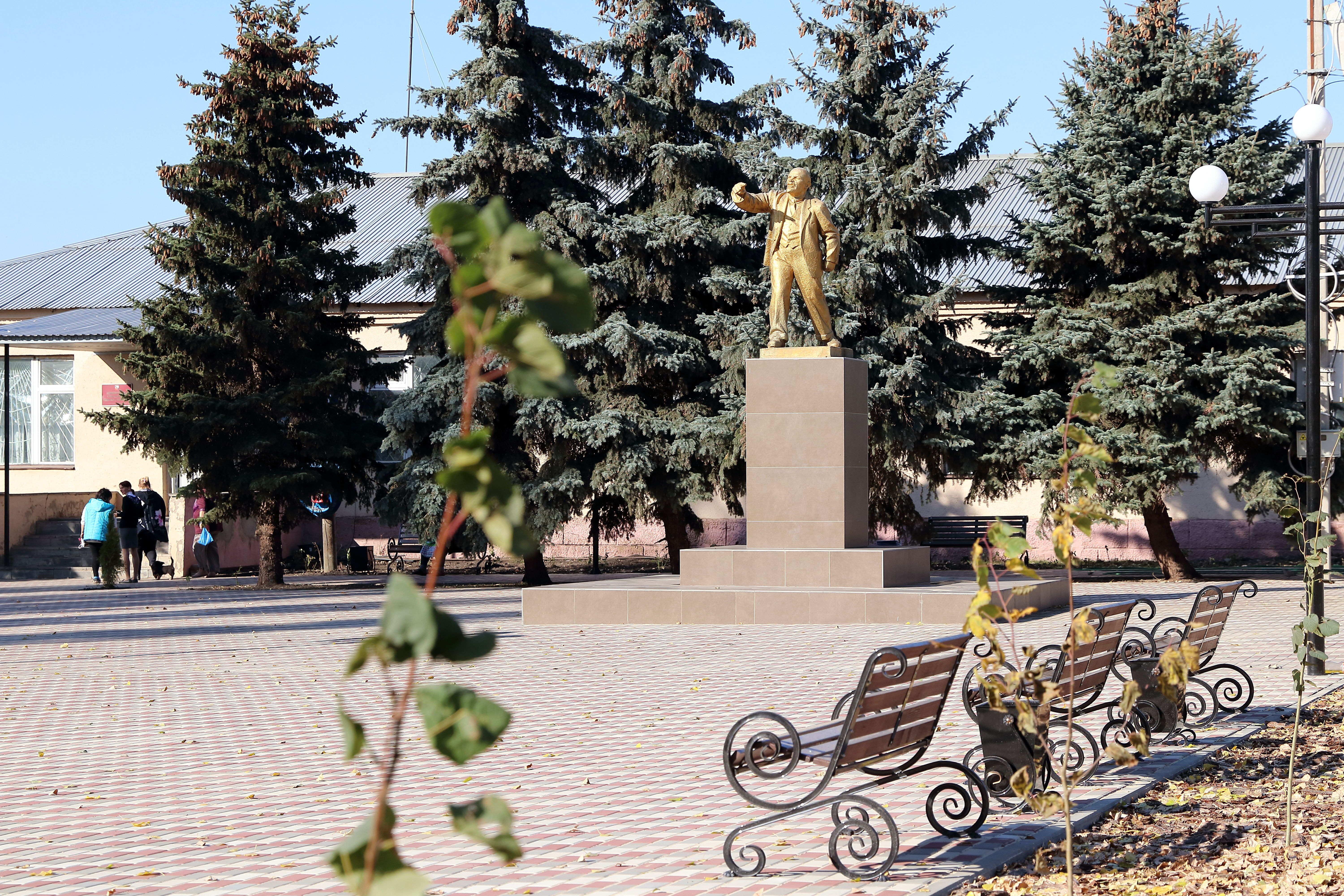 Памятник В. И.Ленину.